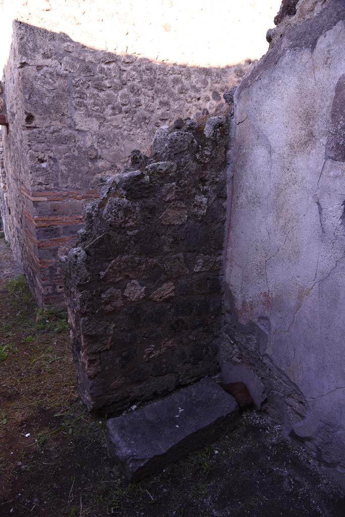 I.4.25 Pompeii. October 2019. Room 63, detail from north-west corner.
Foto Tobias Busen, ERC Grant 681269 DCOR.

