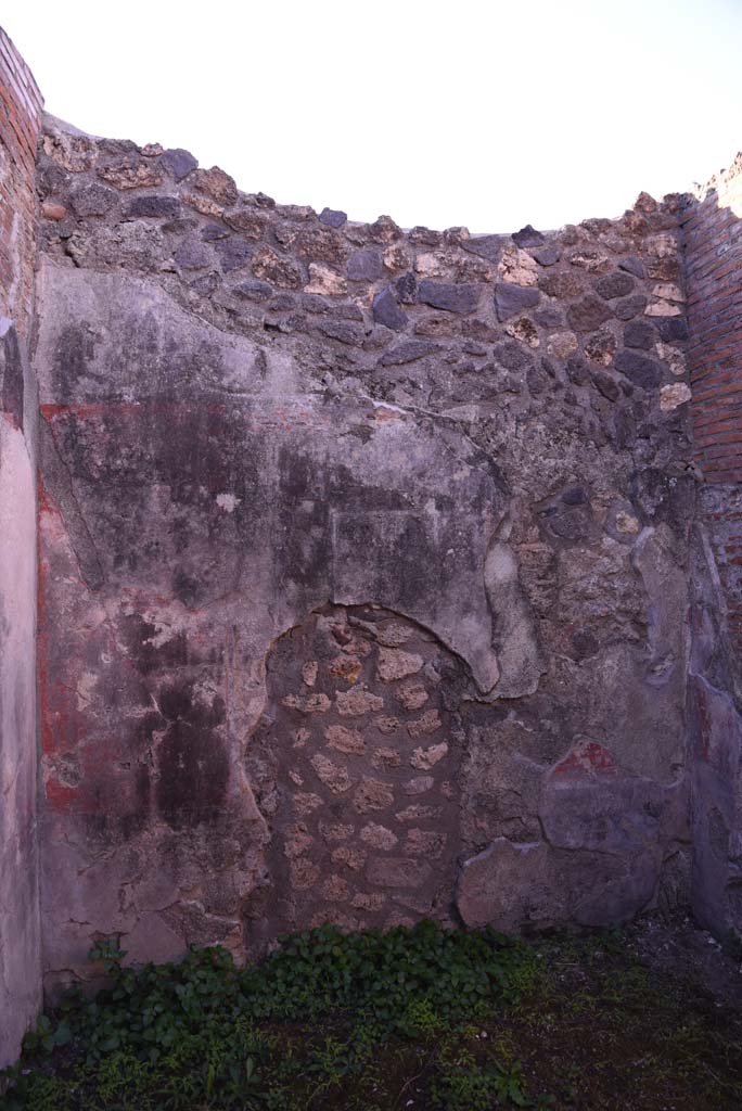 I.4.25 Pompeii. October 2019. Room 60, looking towards south wall of cubiculum.
Foto Tobias Busen, ERC Grant 681269 DÉCOR.
