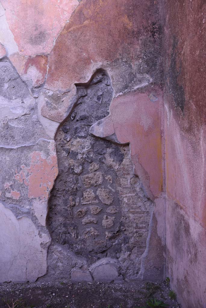 I.4.25 Pompeii. October 2019. Room 58, detail from north wall.
Foto Tobias Busen, ERC Grant 681269 DÉCOR.
