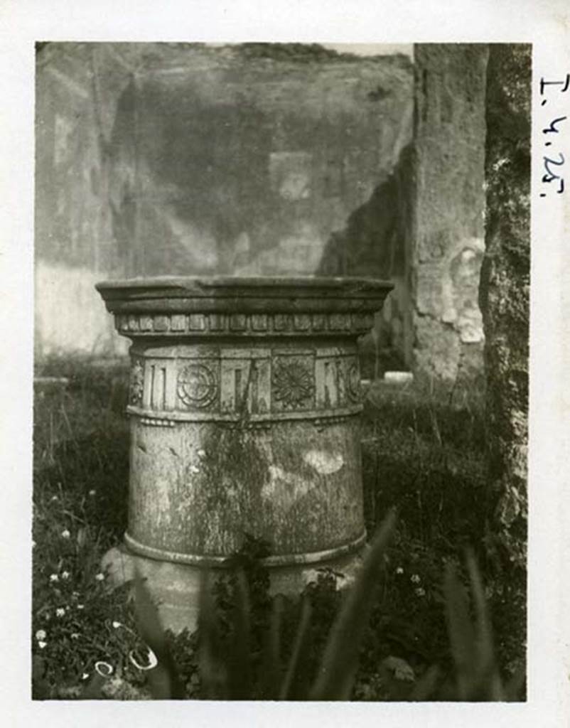 I.4.5/25 Pompeii. 1937-39. White marble cistern mouth. Photo courtesy of American Academy in Rome, Photographic Archive. Warsher collection no. 66.
