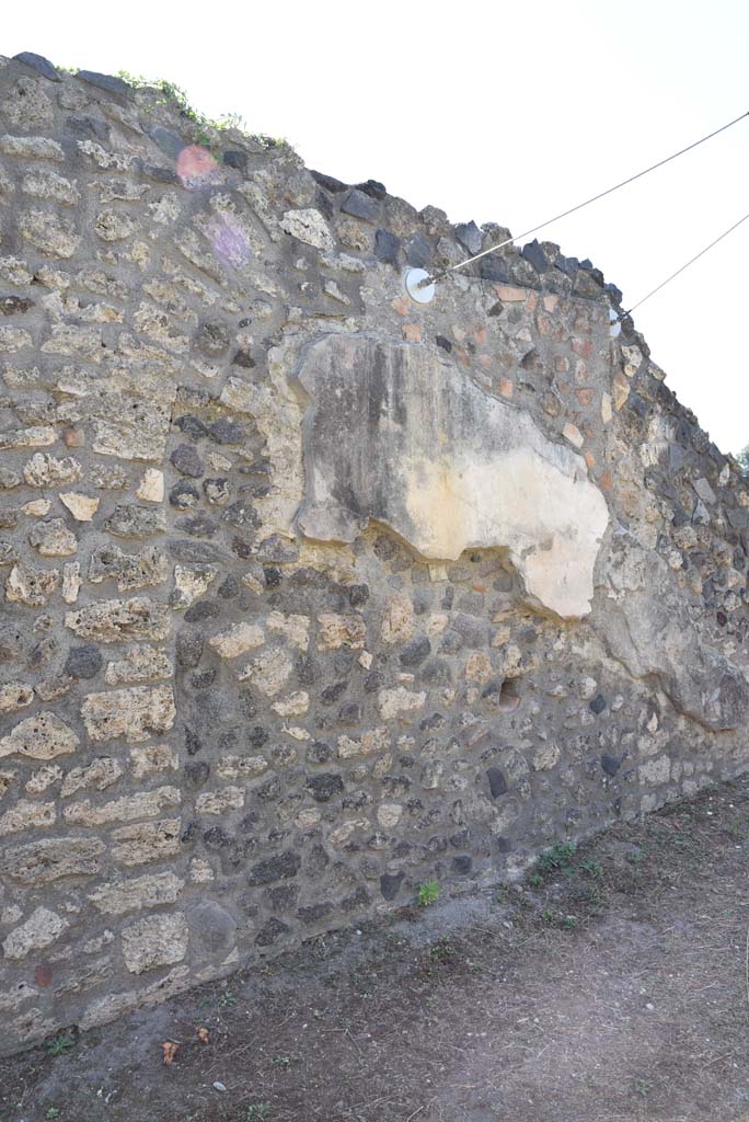 I.4.25 Pompeii. September 2020. 
Upper Peristyle 56, continuation from south wall in south-east corner (same as photo below, different date.)
Foto Tobias Busen, ERC Grant 681269 DCOR

