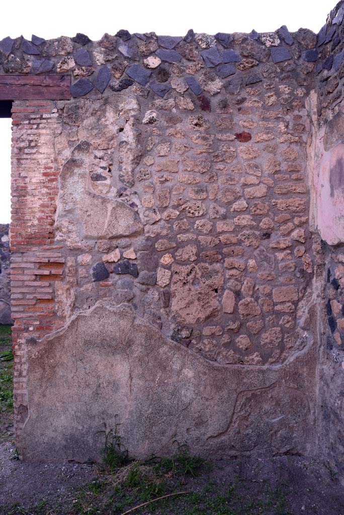I.4.25 Pompeii. October 2019. 
Upper peristyle 56, looking towards west wall in vestibule in north-west corner.
Foto Tobias Busen, ERC Grant 681269 DCOR

