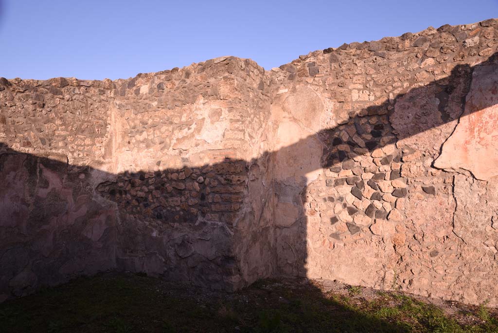 I.4.25 Pompeii. October 2019. Room 57, looking towards north wall.
Foto Tobias Busen, ERC Grant 681269 DCOR.
