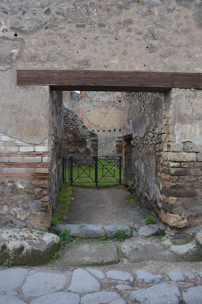 I.4.28 Pompeii. March 2018. Looking north towards entrance doorway.   
Foto Tobias Busen, ERC Grant 681269 DCOR.
