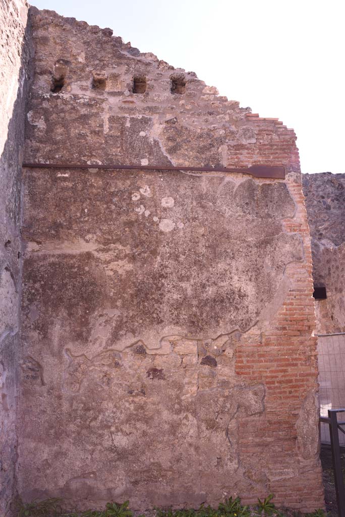 I.4.28 Pompeii. October 2019. Room 26, south wall in south-east corner.
Foto Tobias Busen, ERC Grant 681269 DCOR.
