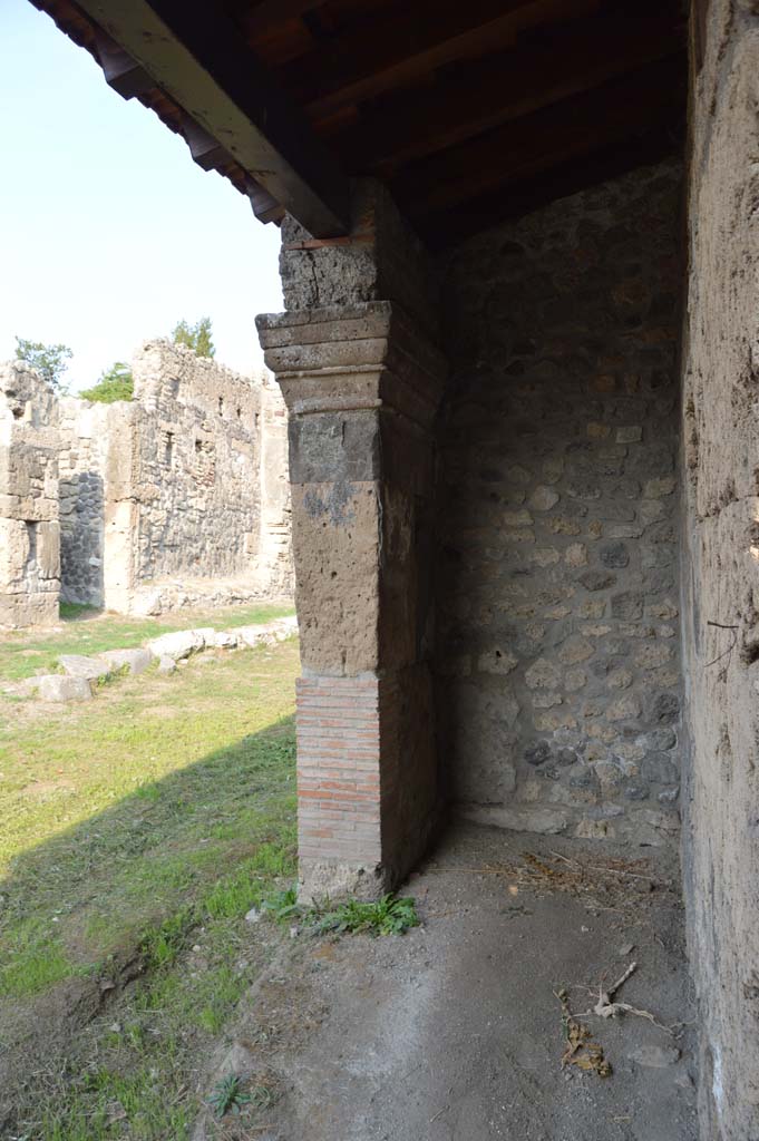 I.5.1, Pompeii. October 2017. Looking east towards left (east) ante of restored portico.
Foto Taylor Lauritsen, ERC Grant 681269 DÉCOR.

