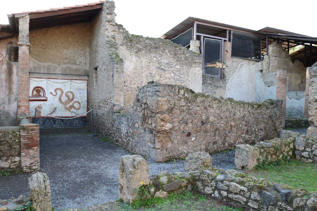 I.6.2 Pompeii. December 2018. 
Looking north-west from area of rooms on east side towards tablinum, centre right. Photo courtesy of Aude Durand.

