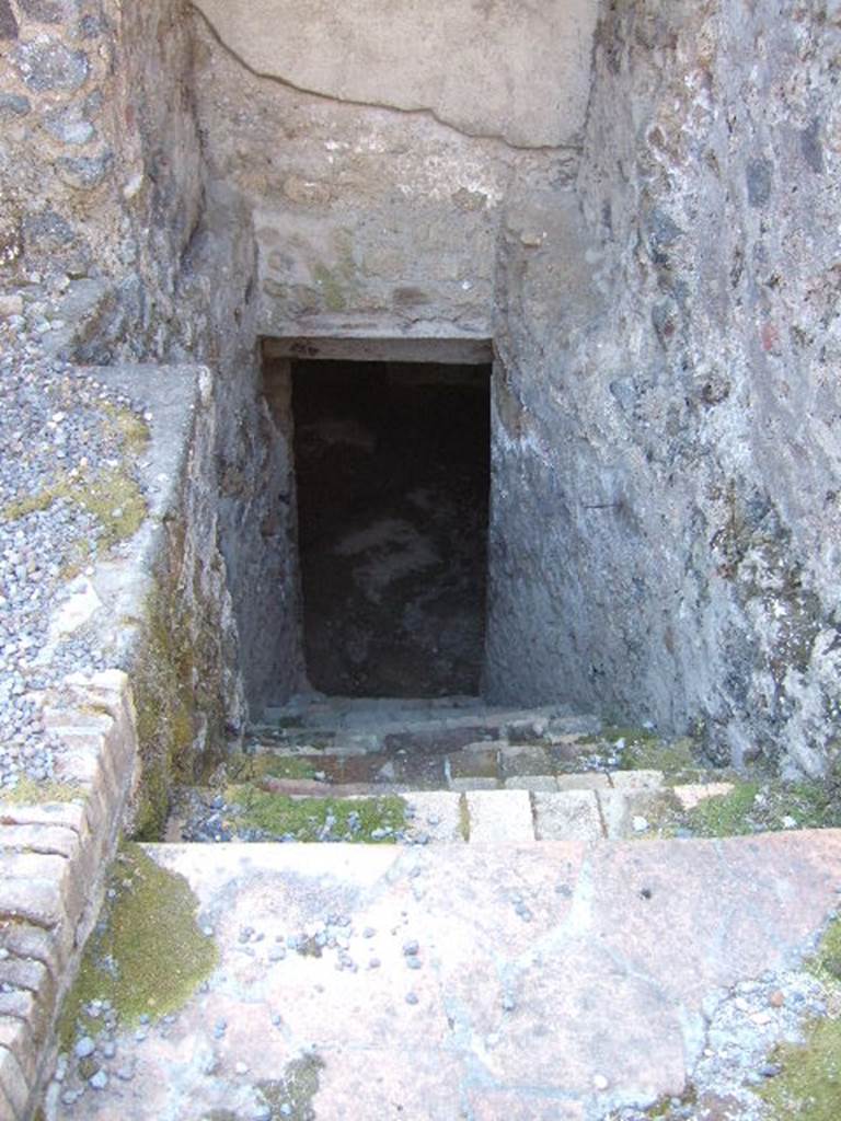 I.6.2 Pompeii. May 2006. Stairs down to north wing of cryptoporticus, from the small peristyle garden, looking south. 

 