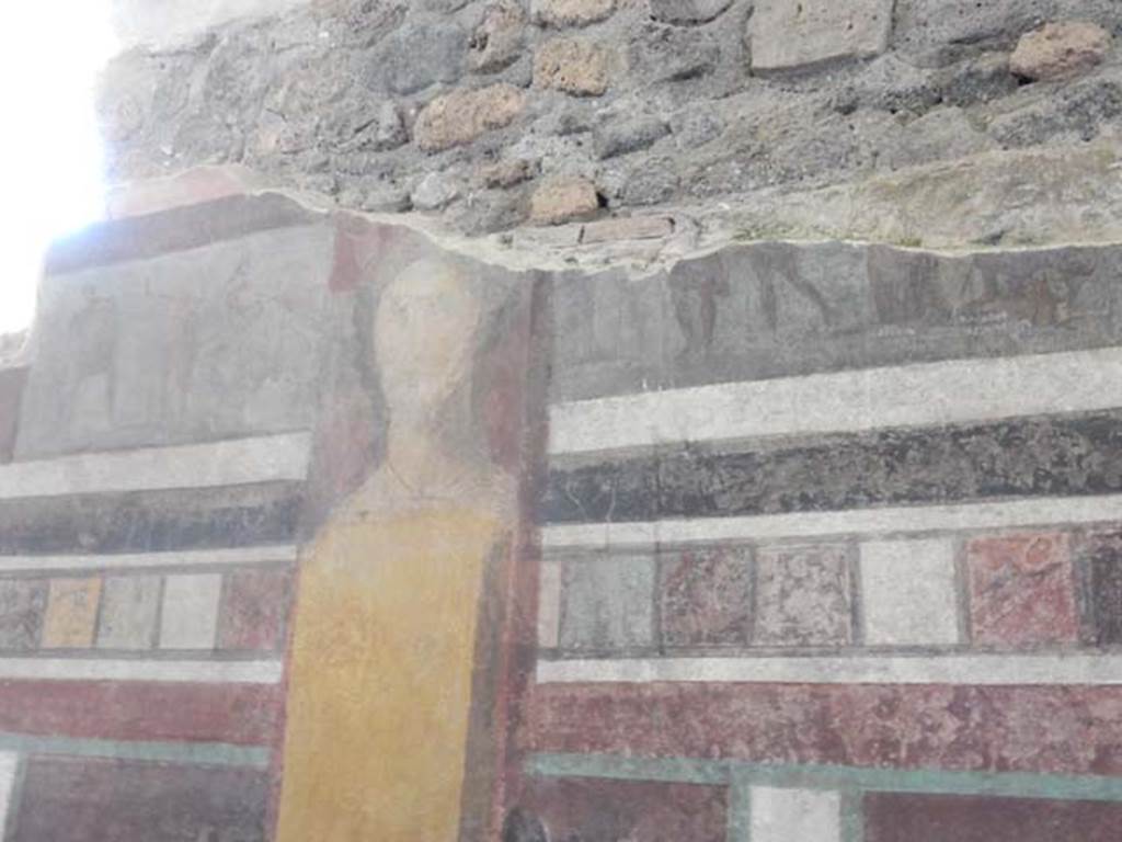 I.6.2 Pompeii. May 2016. Detail from west wall of east wing of cryptoporticus. Photo courtesy of Buzz Ferebee.