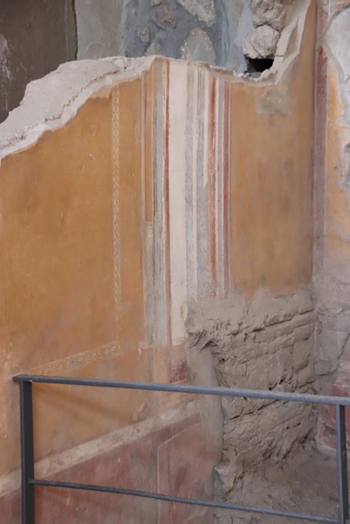 I.6.4 Pompeii. October 2022. 
Room 4, detail from north wall at east end. Photo courtesy of Klaus Heese. 
