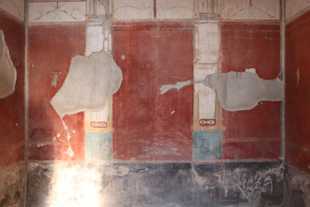I.6.4 Pompeii. October 2022. Room 5, east wall. Photo courtesy of Klaus Heese. 