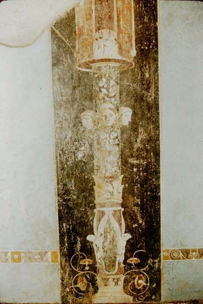 I.6.11 Pompeii. 1957. Decoration from east wall in north-east corner of atrium.
Photo by Stanley A. Jashemski.
Source: The Wilhelmina and Stanley A. Jashemski archive in the University of Maryland Library, Special Collections (See collection page) and made available under the Creative Commons Attribution-Non Commercial License v.4. See Licence and use details.
J57f0262