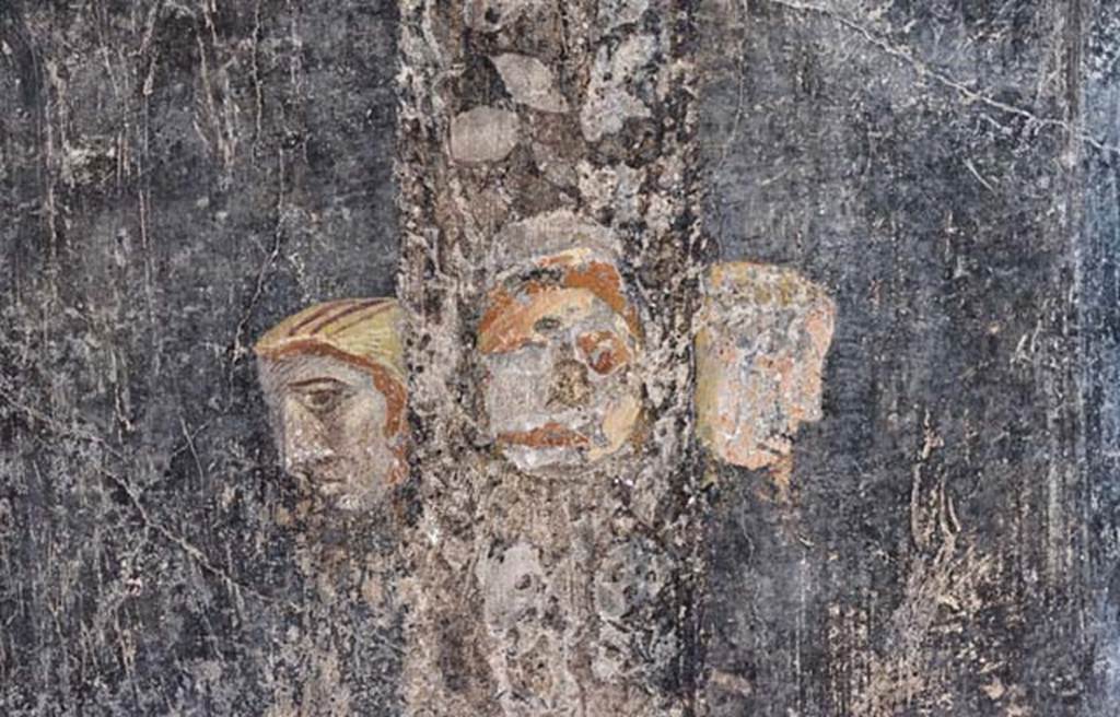 I.6.11 Pompeii. April 2018. Detail of painted decoration from east wall in north-east corner of atrium.
Photo courtesy of Ian Lycett-King.
Use is subject to Creative Commons Attribution-NonCommercial License v.4 International.