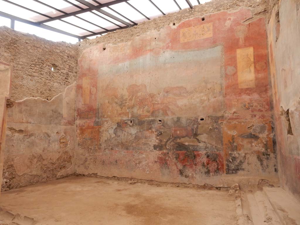 I.6.15 Pompeii. June 2019. Looking towards north end of west wall, on left, north-west corner and north wall.
Photo courtesy of Buzz Ferebee.

