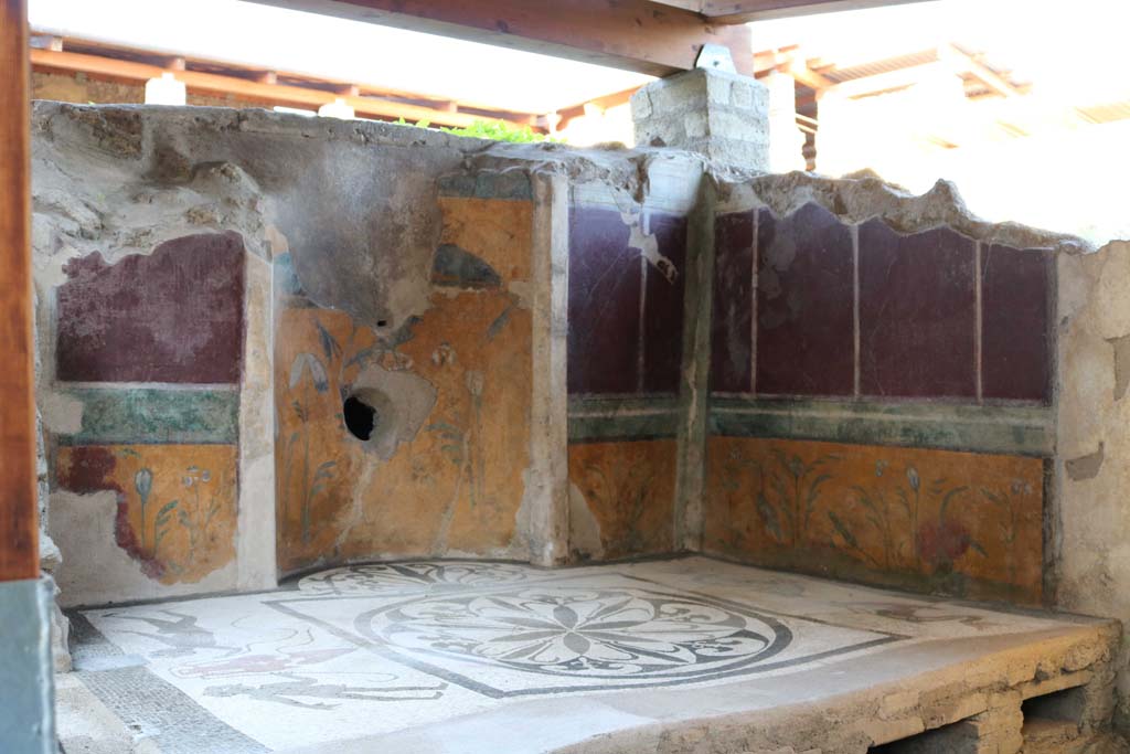 I.6.16 Pompeii. December 2018. Looking north across caldarium in baths’ area. Photo courtesy of Aude Durand.