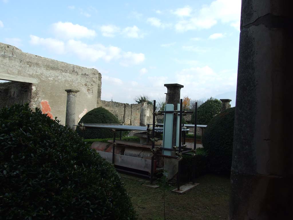 I.7.1 Pompeii. December 2006. Looking south-east across garden and peristyle.