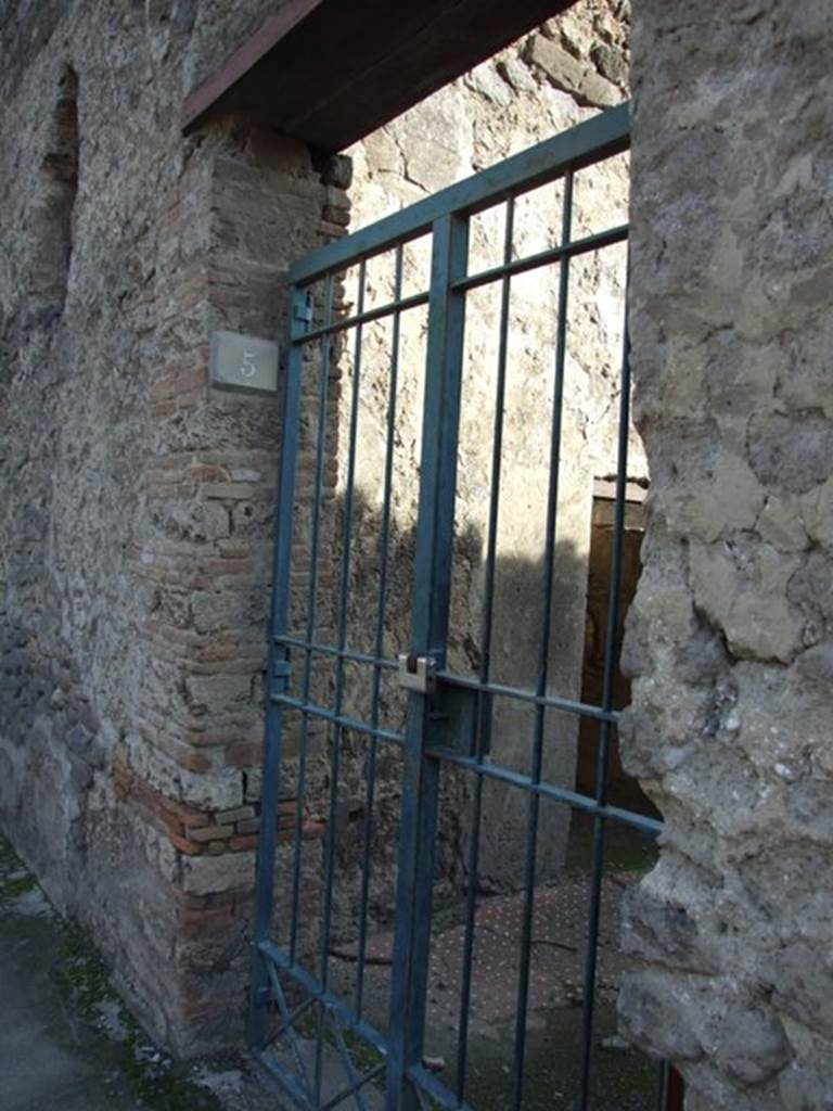 I.7.5 Pompeii. December 2007. Entrance, looking east.