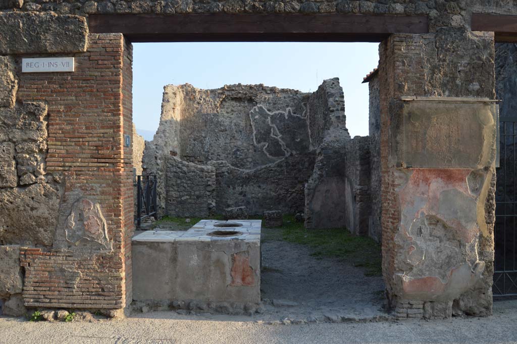 I.7.8 Pompeii. October 2017. Looking south towards entrance doorway.
Foto Taylor Lauritsen, ERC Grant 681269 DÉCOR.