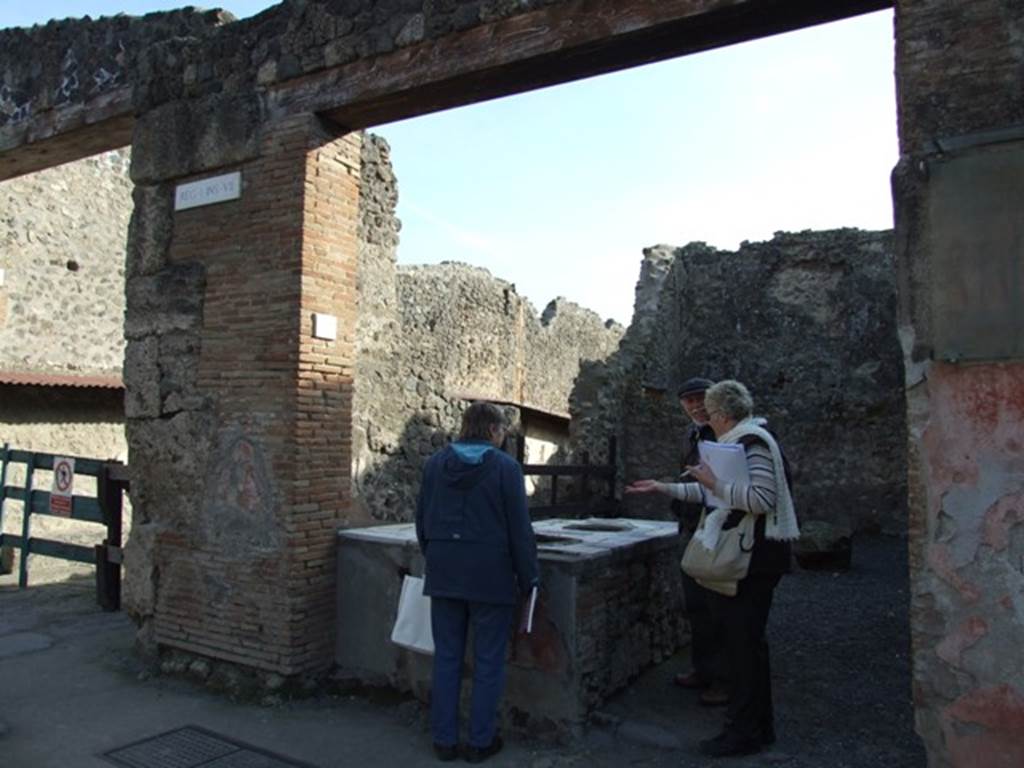 I.7.8 Pompeii. December 2007. Entrance.
According to Della Corte, found on the east (left) side of the entrance was CIL IV 8162.