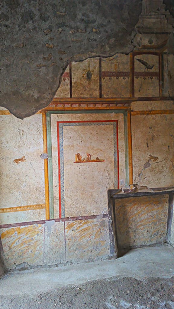 1.7.10 Pompeii. 2017/2018/2019.
North wall of cubiculum with bed recess. Photo courtesy of Giuseppe Ciaramella.
