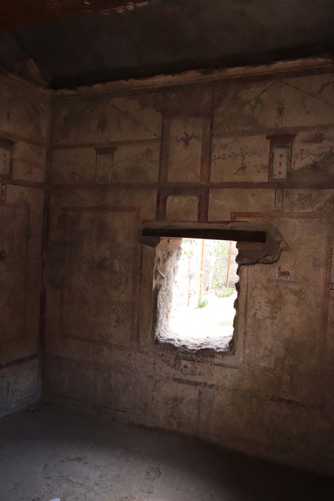 I.7.12 Pompeii. September 2021. South wall of cubiculum. Photo courtesy of Klaus Heese.