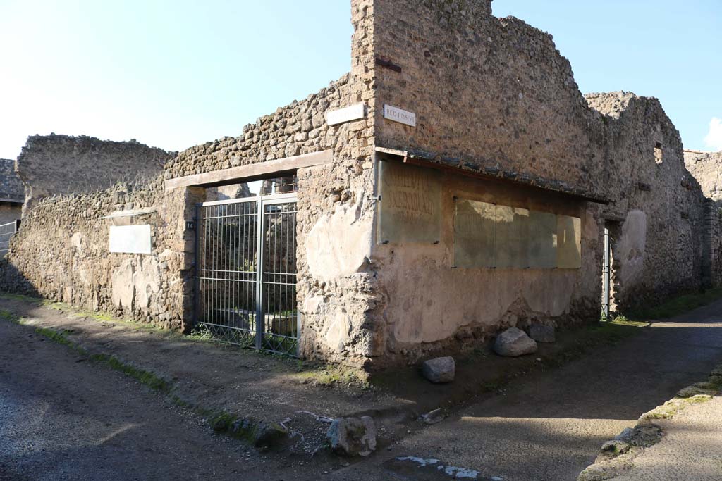 I.7.13 Pompeii and corner with I.7.14. December 2018. 
Looking north-west in Via di Castricio towards corner of insula, with Vicolo dellEfebo, on right. Photo courtesy of Aude Durand.
