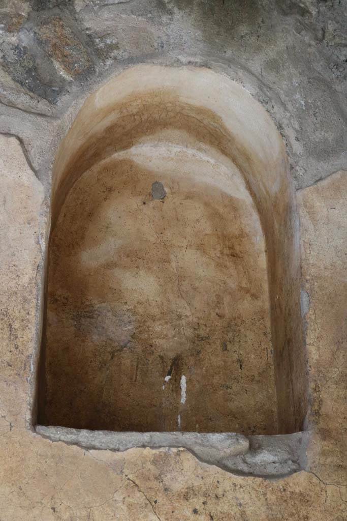 I.7.19 Pompeii. December 2018. Detail of upper niche on north wall. Photo courtesy of Aude Durand.