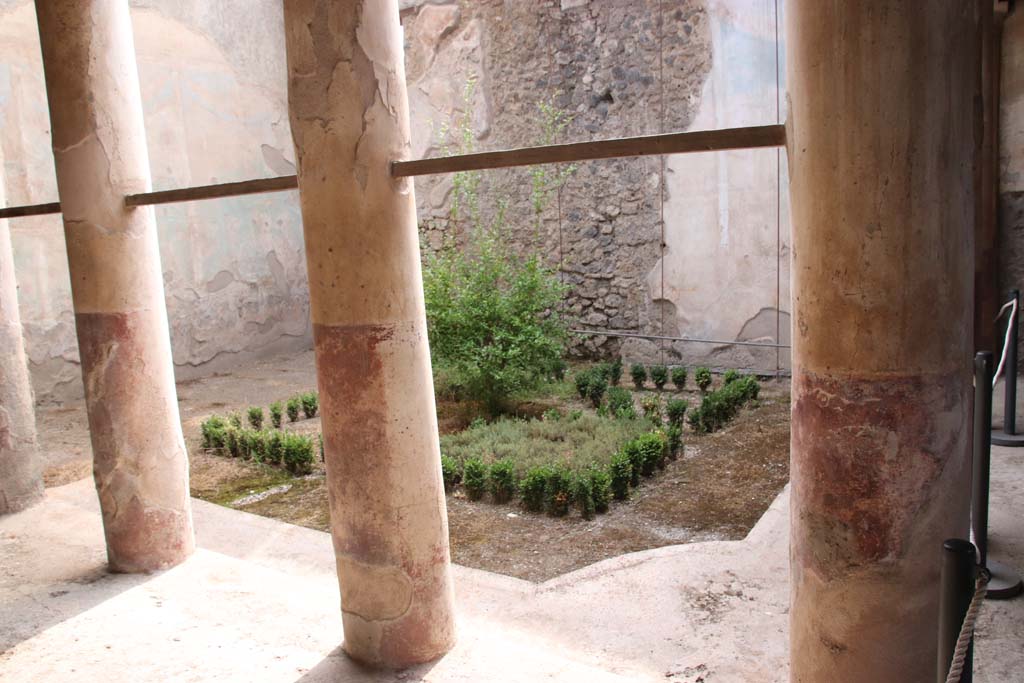 I.7.19 Pompeii. September 2021. Looking south-west across garden area. Photo courtesy of Klaus Heese.