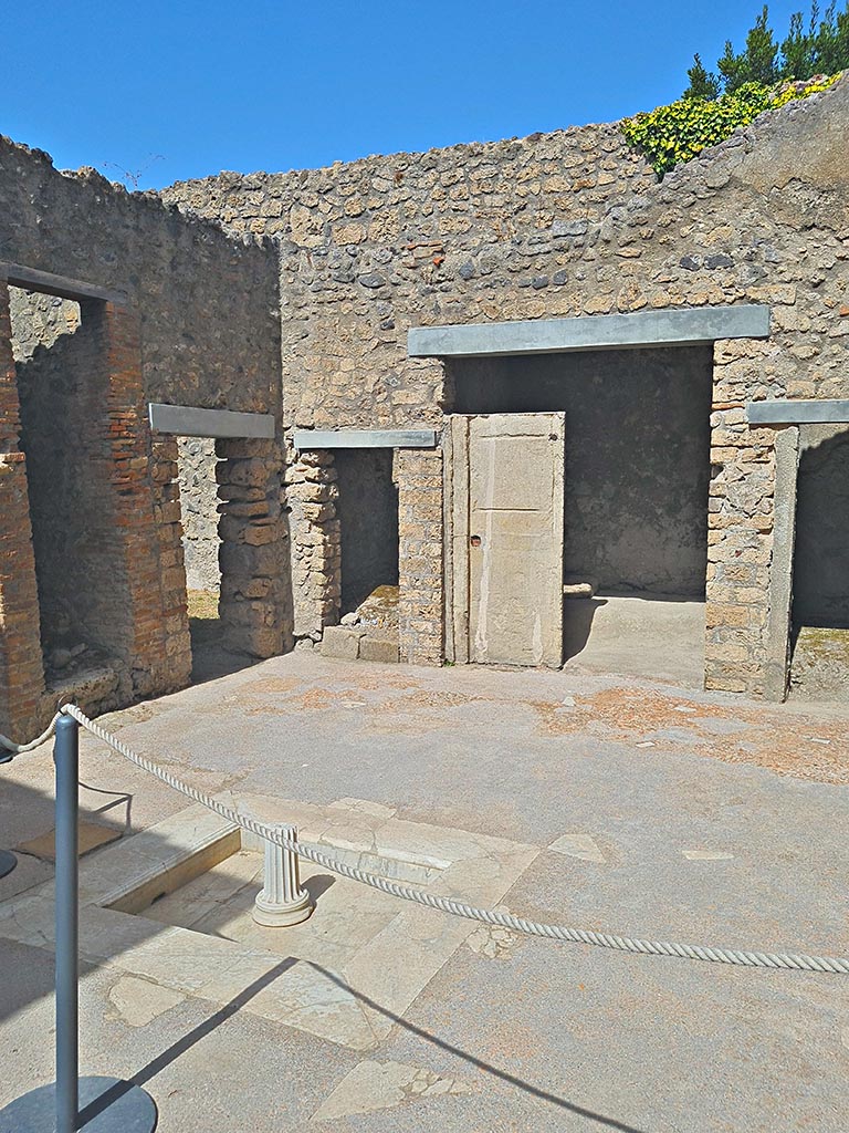 I.7.19 Pompeii. September 2024. North-west corner of atrium. Photo courtesy of Giuseppe Ciaramella.