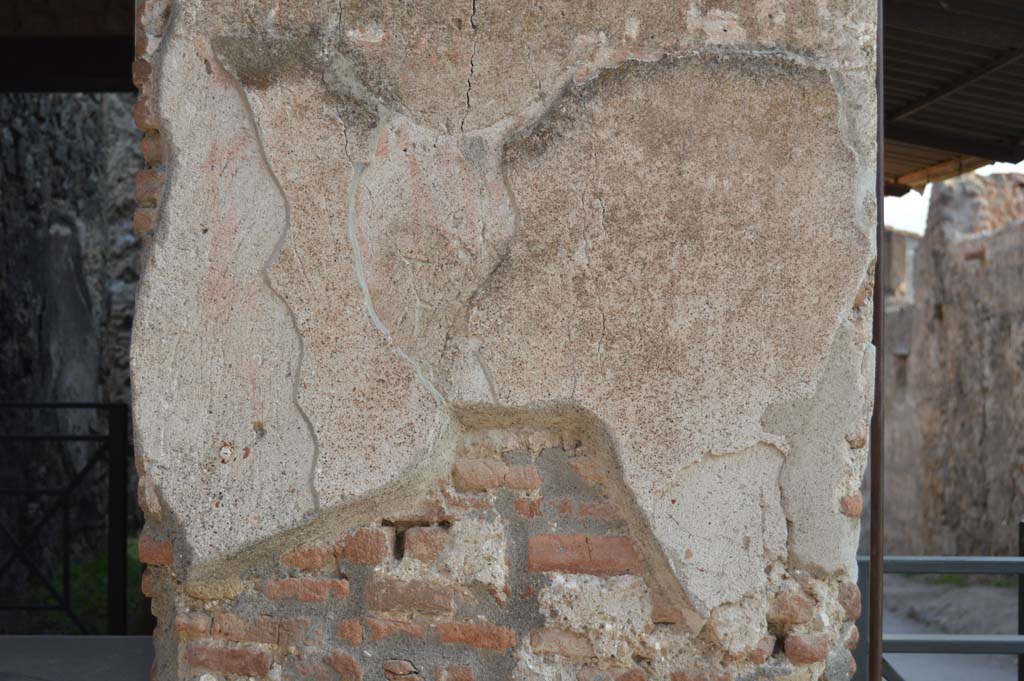 I.8.1 Pompeii. October 2017. Remaining stucco on pilaster. 
Foto Taylor Lauritsen, ERC Grant 681269 DÉCOR.
