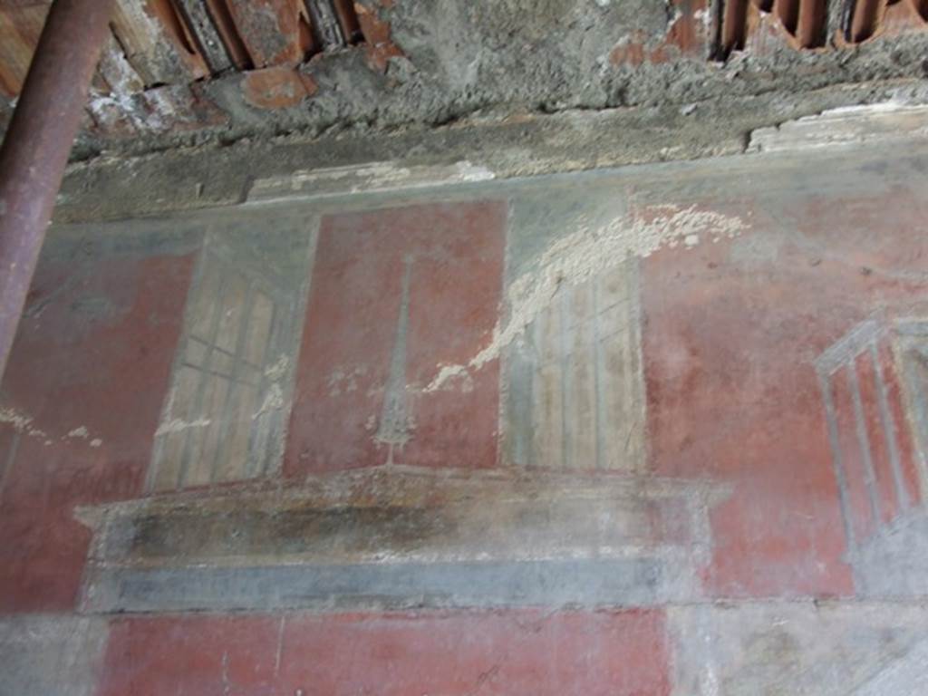 I.8.9 Pompeii.  March 2009. Room 7. Triclinium.  East wall. Upper level.  Architectural painting at centre.