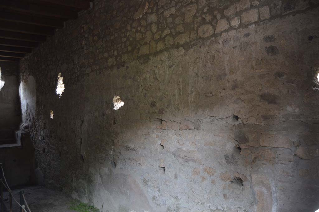 I.8.15 Pompeii. October 2017. Looking towards east wall. 
Foto Taylor Lauritsen, ERC Grant 681269 DCOR.

