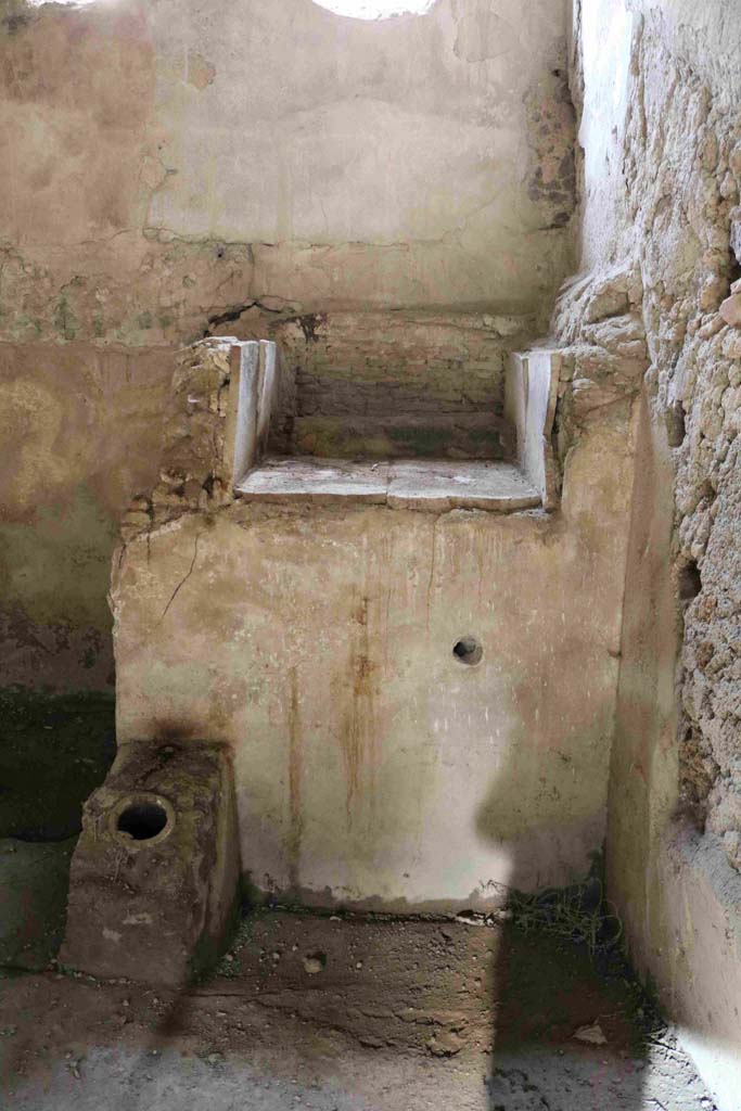 I.8.15-16 Pompeii. December 2018. Kiln, looking north. Photo courtesy of Aude Durand.