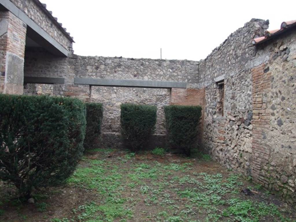 I.8.17 Pompeii.  December 2007.  Looking north across garden 17.