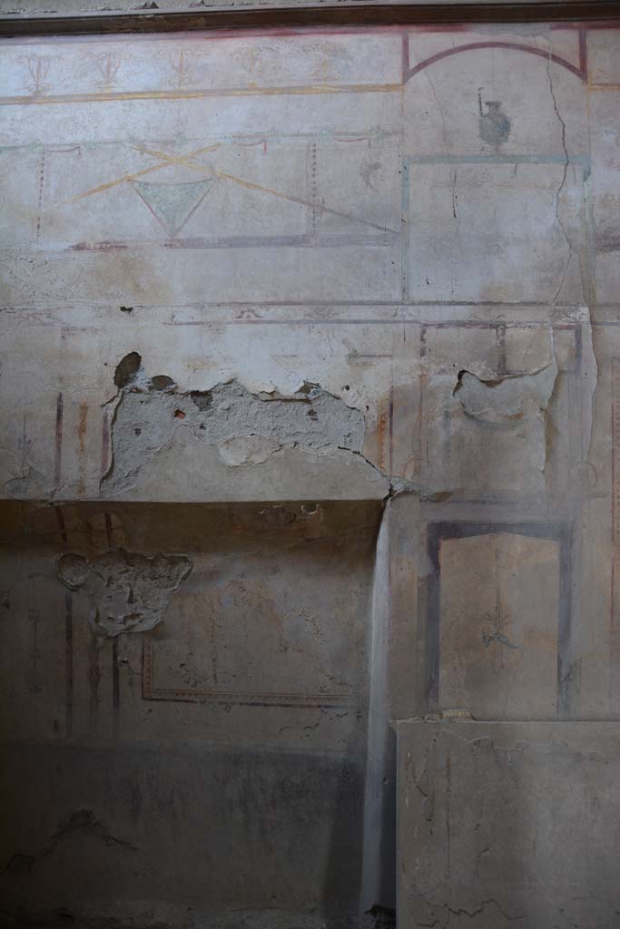 I.8.17 Pompeii. March 2019. Room 14, north wall with bed recess on left.
Foto Annette Haug, ERC Grant 681269 DÉCOR.
