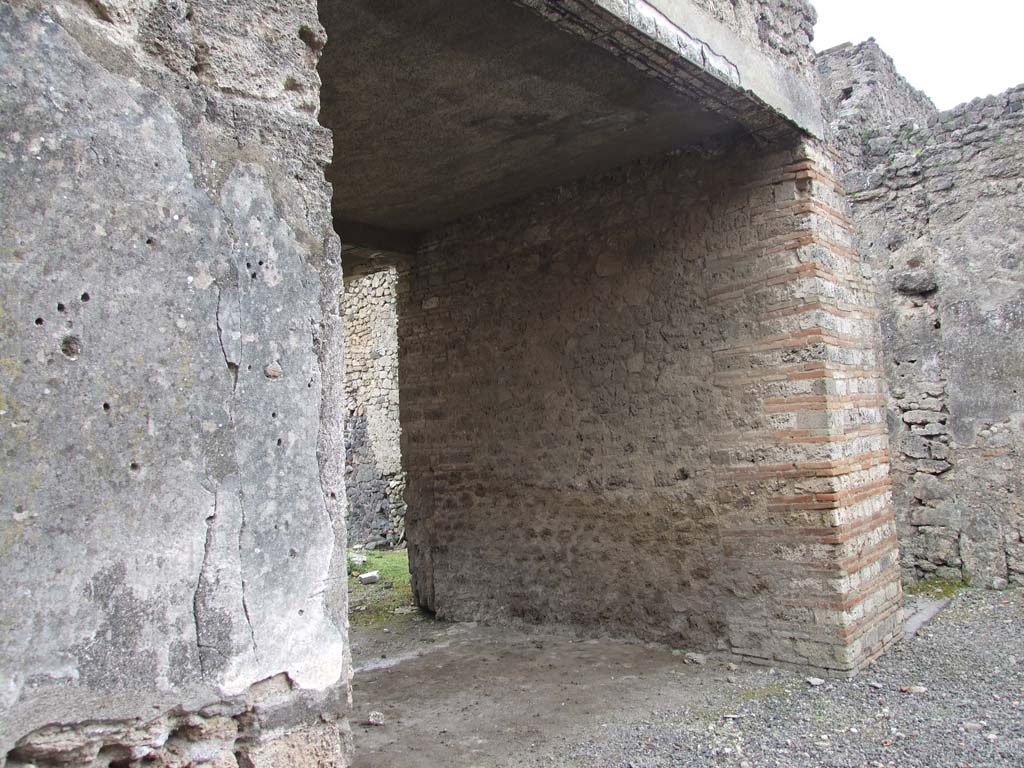 I.9.3 Pompeii. March 2009. Room 4, tablinum.