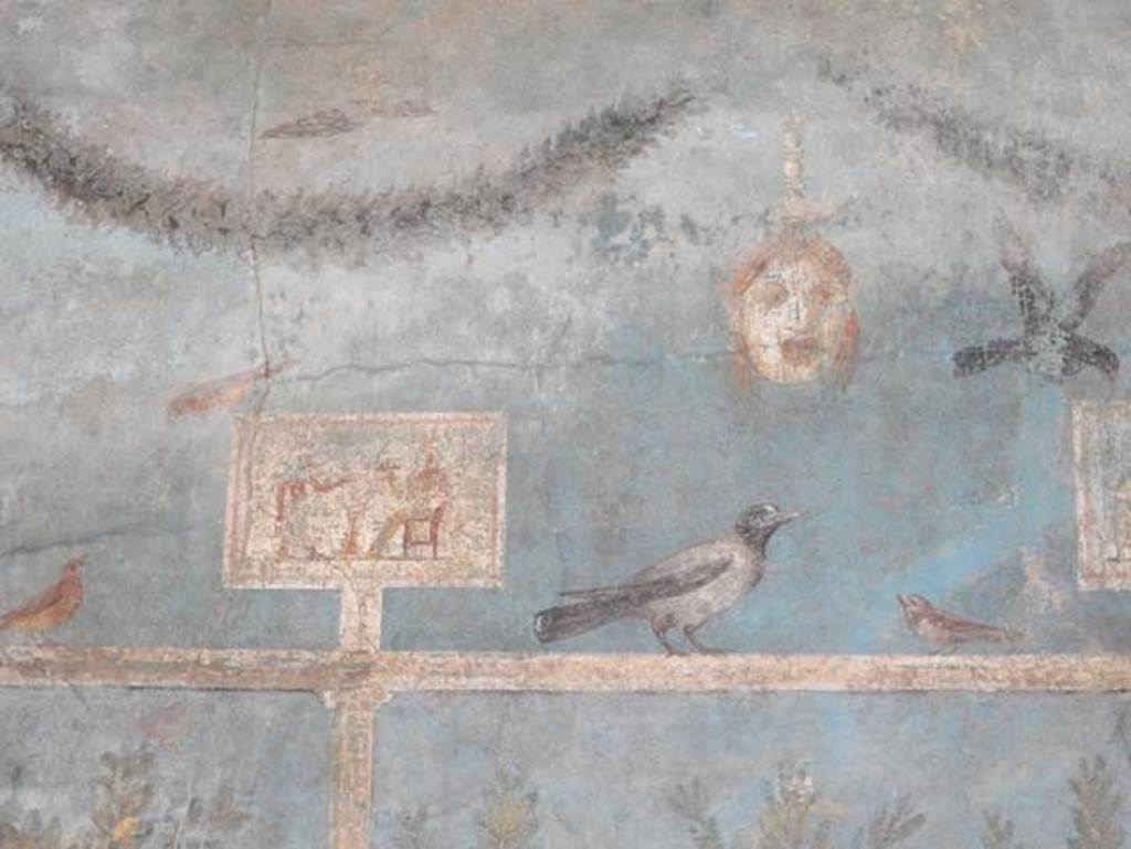 I.9.5 Pompeii. May 2017. Room 5, detail from north end of upper east wall. Photo courtesy of Buzz Ferebee.
