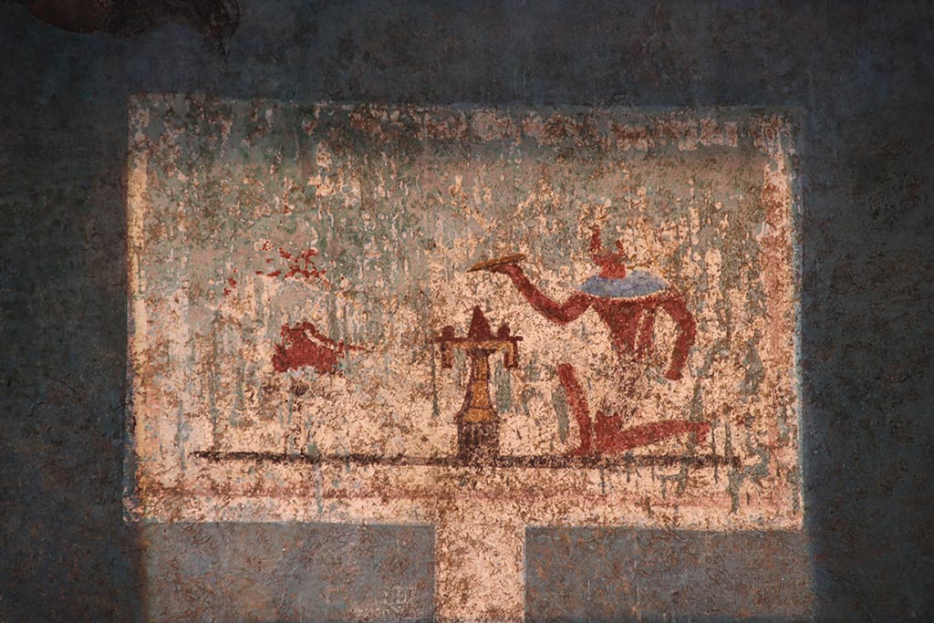 I.9.5 Pompeii. October 2024.
Room 5, detail of painted decoration from south end of upper east wall. Photo courtesy of Klaus Heese.
