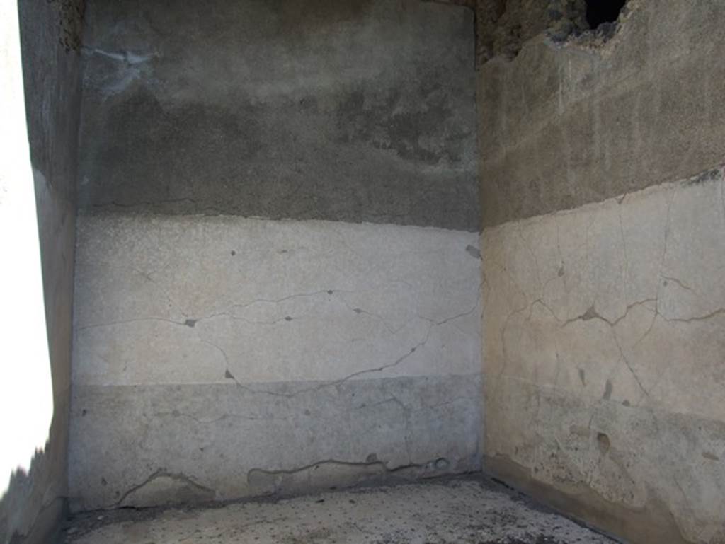 I.9.5 Pompeii. March 2009. Room 6. Ala. East wall.