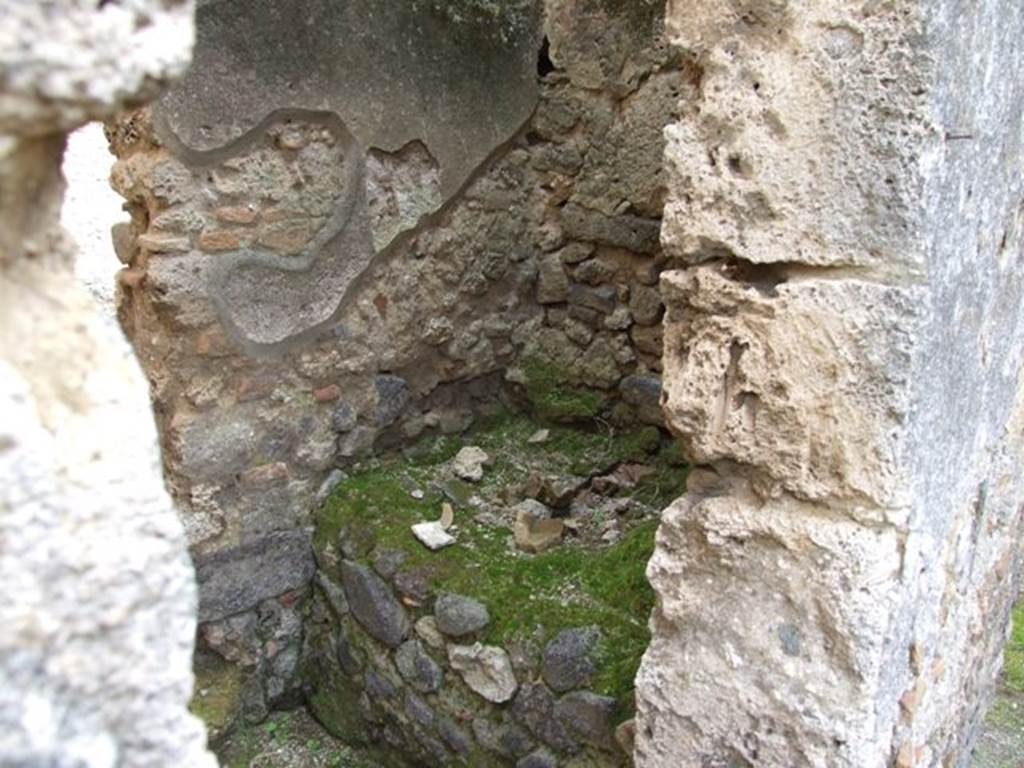 I.9.12 Pompeii. March 2009. Room 7. Small room on east side of peristyle.