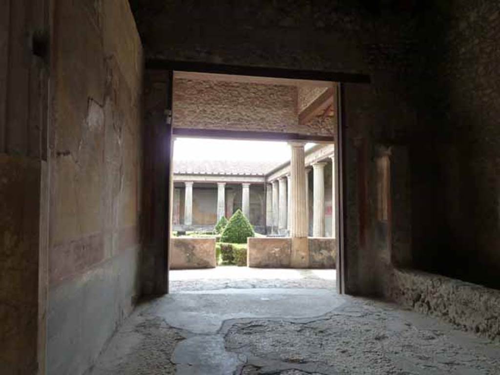 I.10.4 Pompeii. May 2010. Room 8, looking south towards peristyle from tablinum.