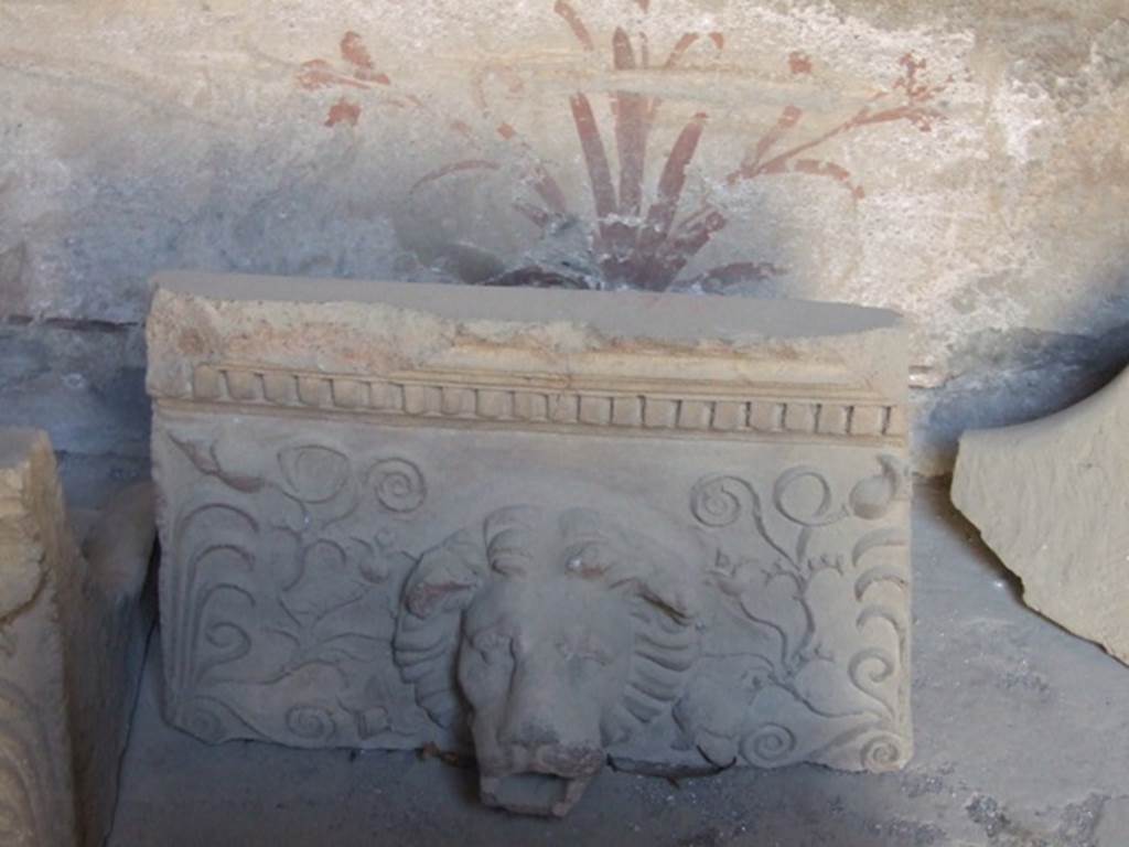 I.10.7 Pompeii. March 2009. .  Room 3.    Cubiculum.  Lion. Grondaia or antefisse fittili  (rainwater spouts for gutters).