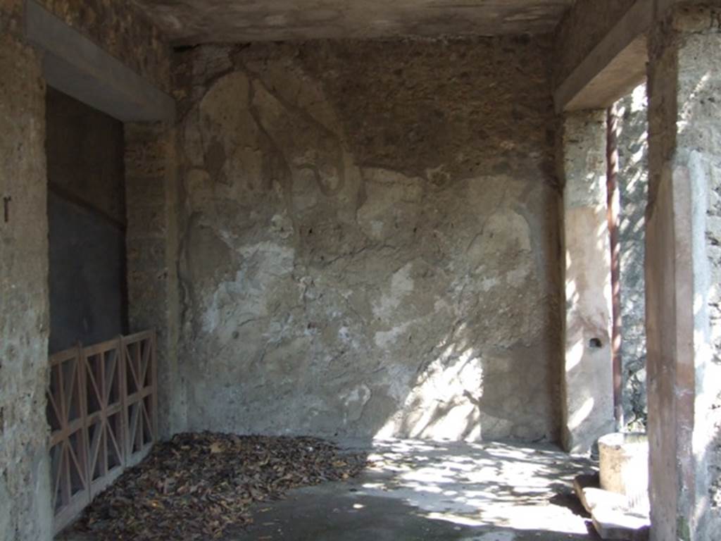 I.10.7 Pompeii. March 2009.  Room 10. Looking east across the north portico.