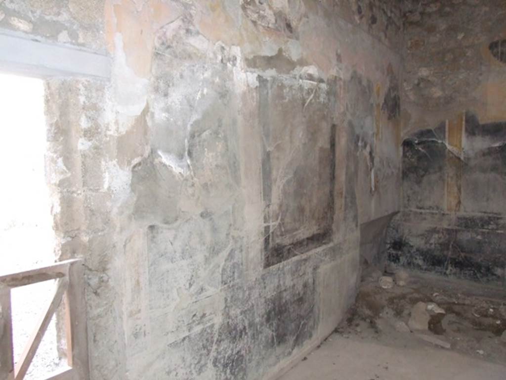 I.10.7 Pompeii. March 2009.  Room 12.  Triclinium.  West wall.