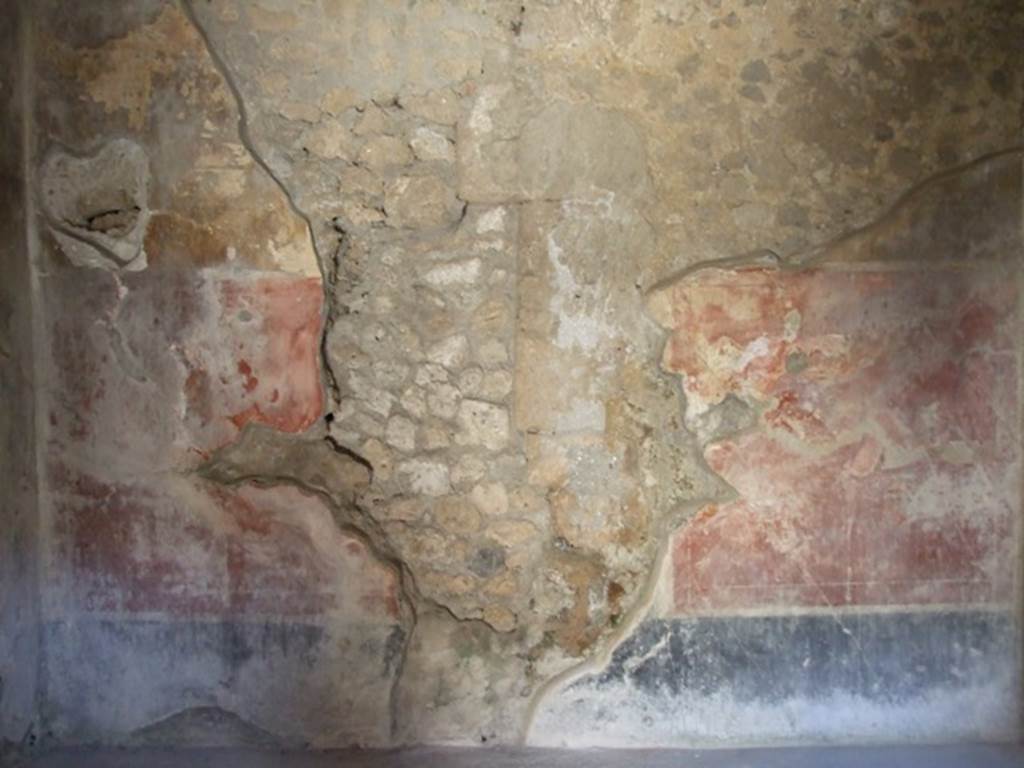 I.10.11 Pompeii.  March 2009.  Room 11.  Oecus.  East wall.