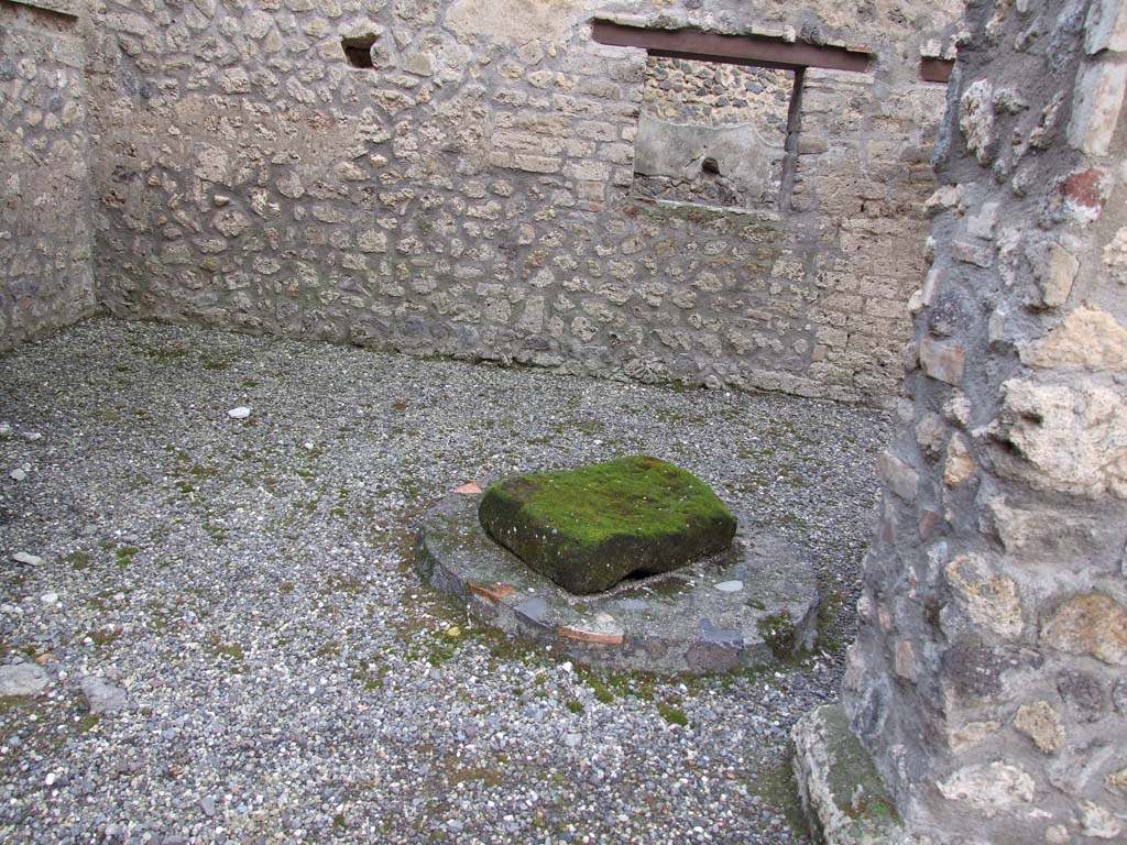 I.10.14 Pompeii. December 2006. Looking west from near well towards window in west wall.