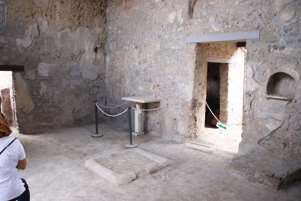 I.10.16 Pompeii. September 2021. Looking south-west across atrium. Photo courtesy of Klaus Heese.