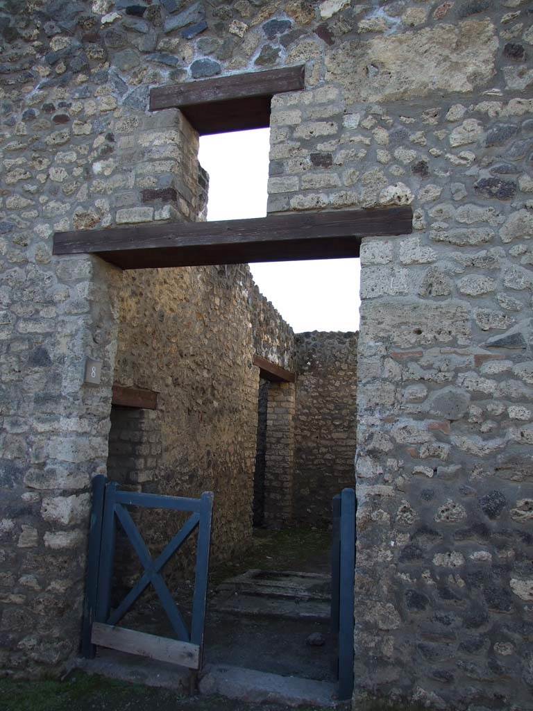 I.11.8 Pompeii. December 2006. Entrance, looking west.
