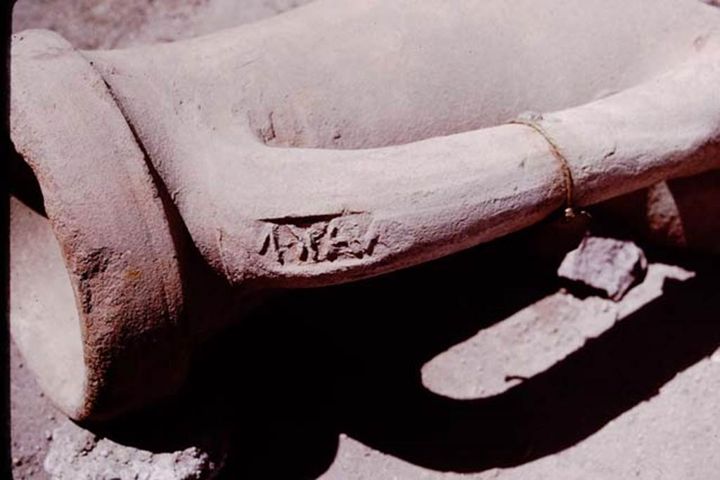 I.11.11 Pompeii. 1964. Detail from the amphora addressed “to the copo, Euxinus, near the ampitheatre at Pompeii”. Photo by Stanley A. Jashemski.
Source: The Wilhelmina and Stanley A. Jashemski archive in the University of Maryland Library, Special Collections (See collection page) and made available under the Creative Commons Attribution-Non Commercial License v.4. See Licence and use details. J64f1557