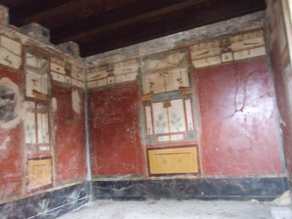 I.11.15 Pompeii. December 2007. Room 9, north-west corner and north wall of room on west side of garden.